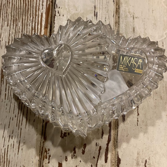 Mikasa Germany Lead Crystal Heart Trinket Box - Picture 1 of 4